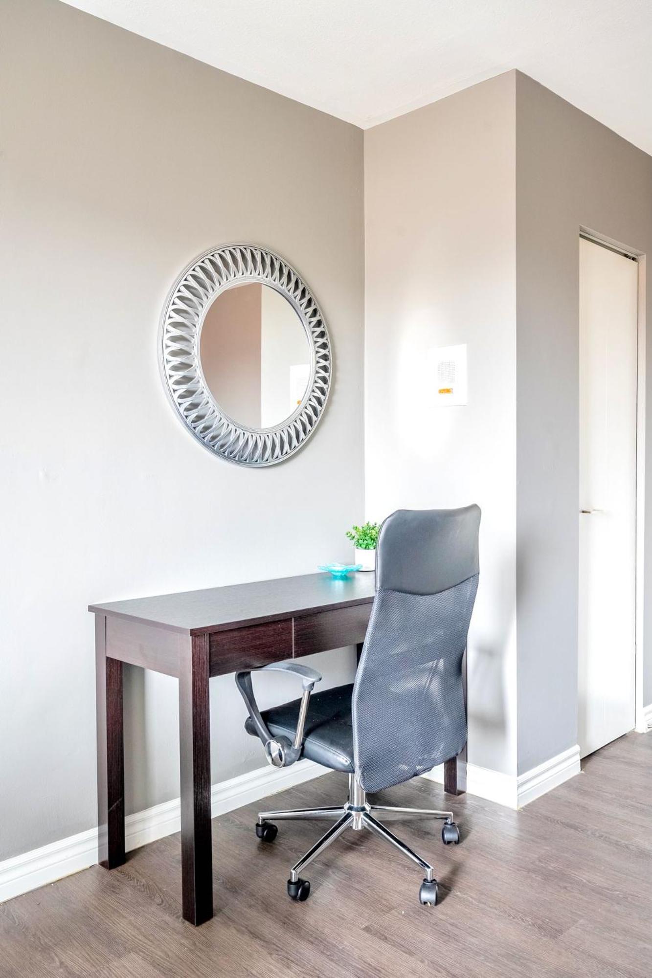 Appartement Newly Renovated 2Br Unit In Glenview West à Hamilton Extérieur photo